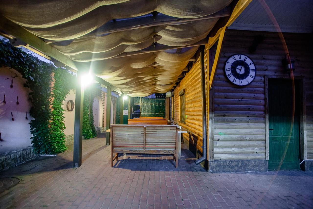 Pieno Piano Hotell Rivne Eksteriør bilde