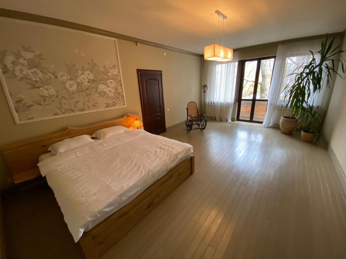 Pieno Piano Hotell Rivne Eksteriør bilde