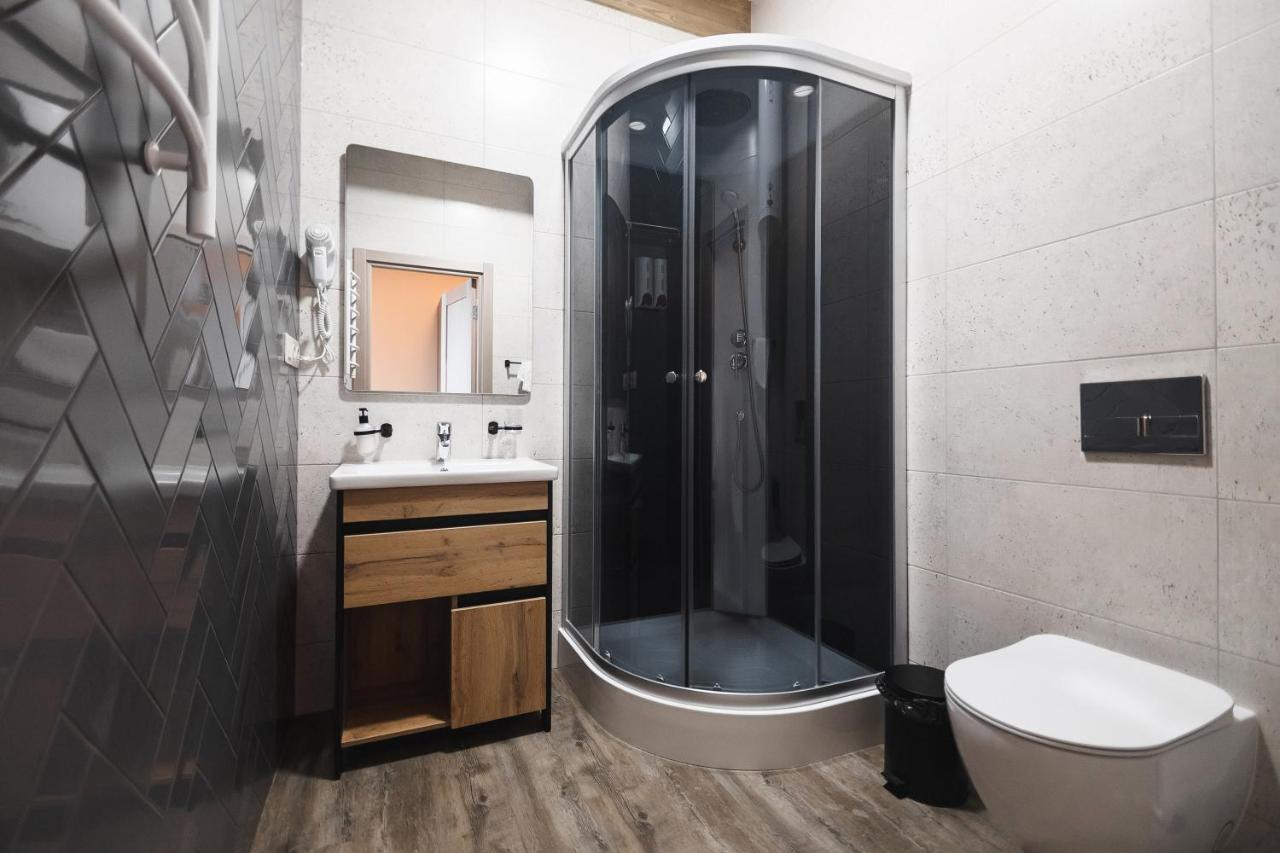Pieno Piano Hotell Rivne Eksteriør bilde