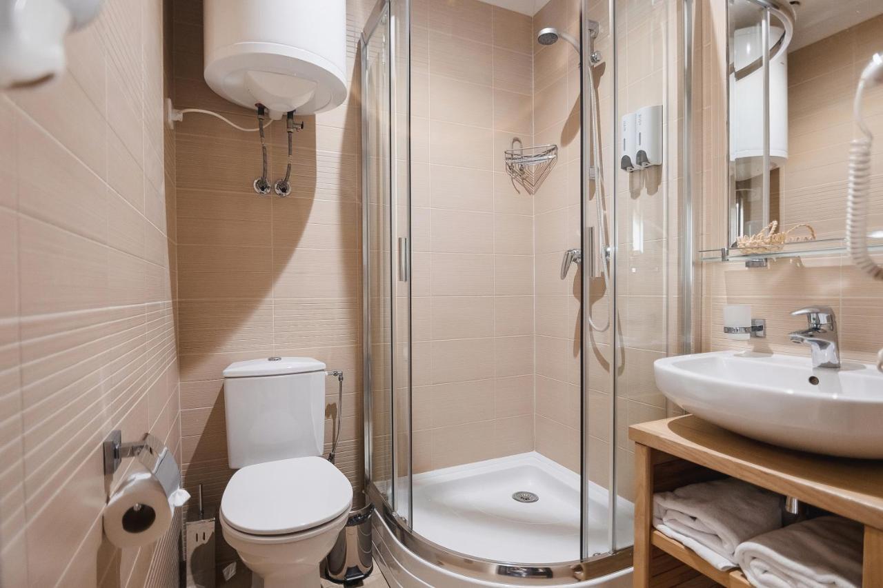 Pieno Piano Hotell Rivne Eksteriør bilde