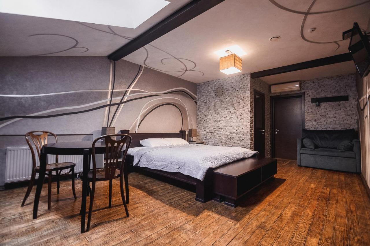 Pieno Piano Hotell Rivne Eksteriør bilde