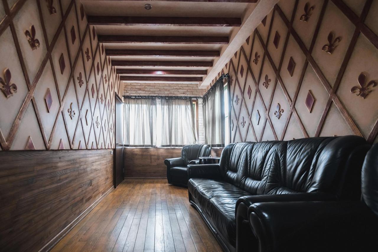 Pieno Piano Hotell Rivne Eksteriør bilde