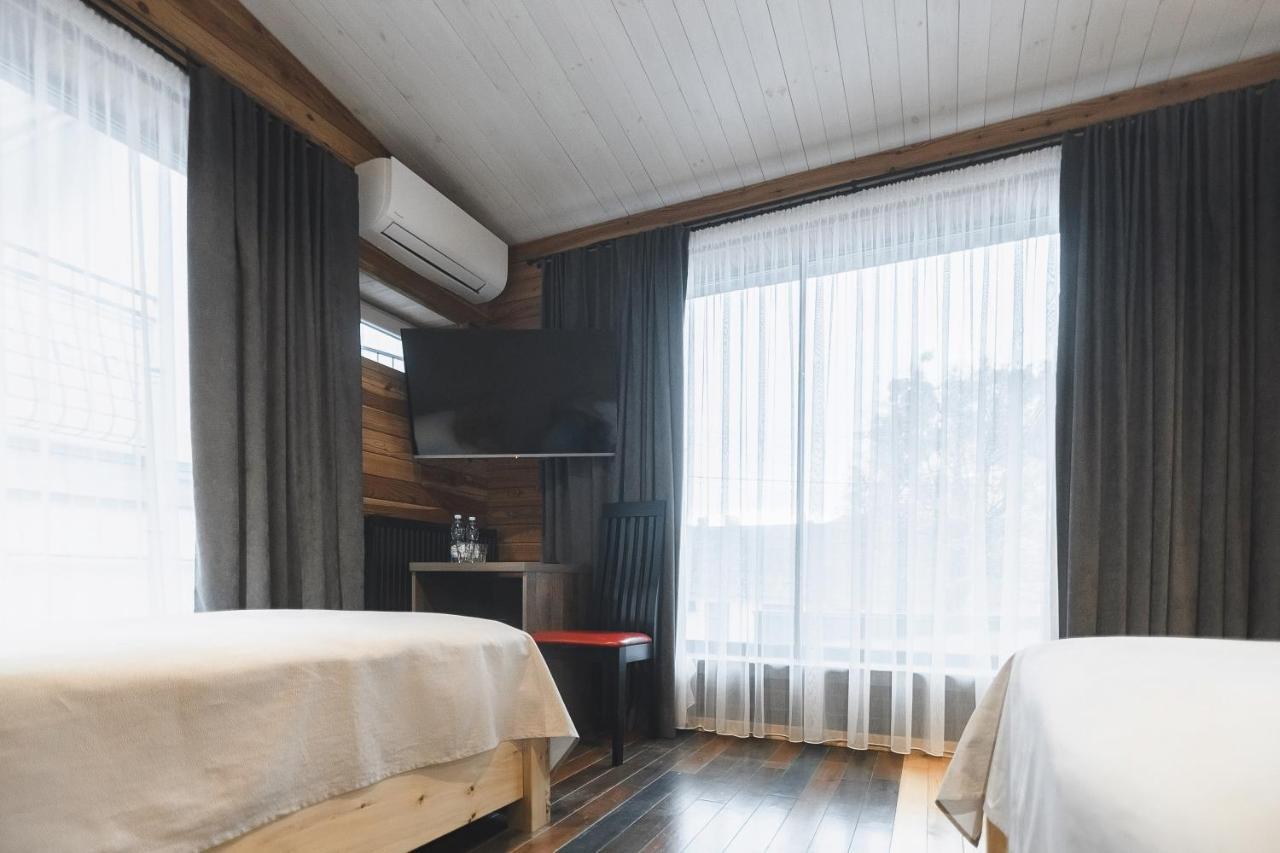 Pieno Piano Hotell Rivne Eksteriør bilde
