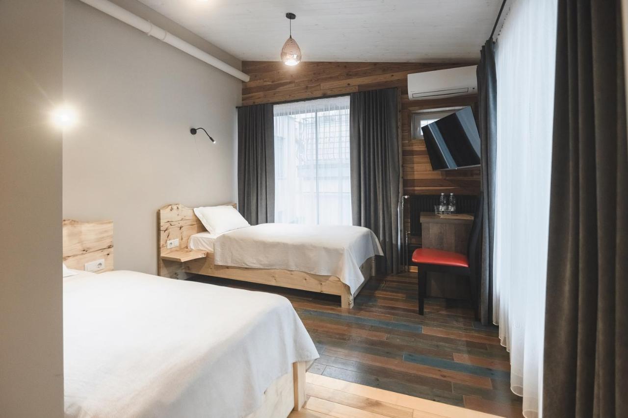 Pieno Piano Hotell Rivne Eksteriør bilde